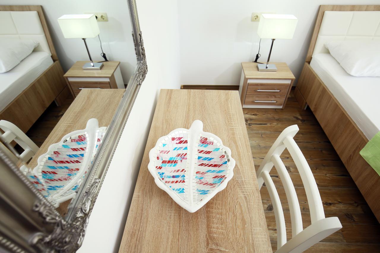 Apartments Nemira Exclusive Omiš Extérieur photo