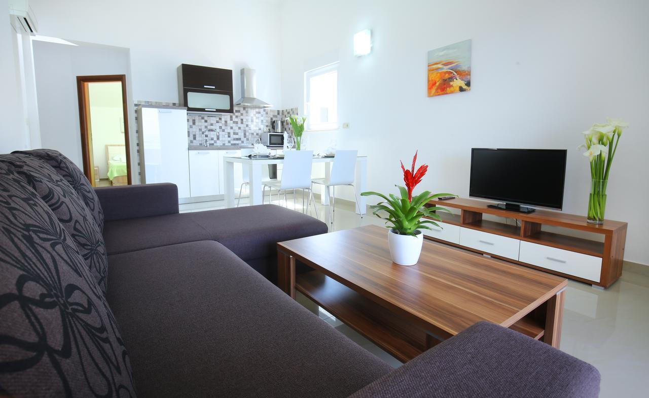 Apartments Nemira Exclusive Omiš Extérieur photo