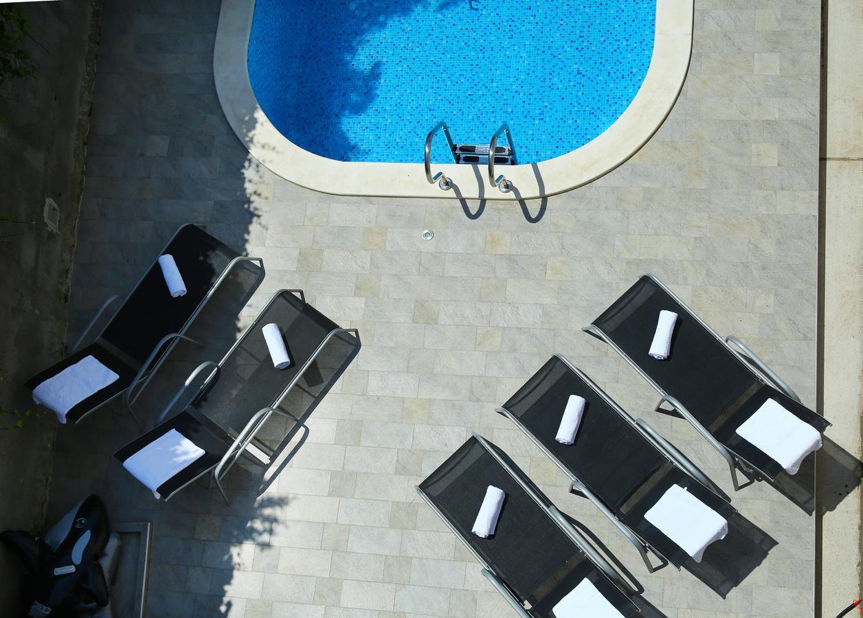Apartments Nemira Exclusive Omiš Extérieur photo